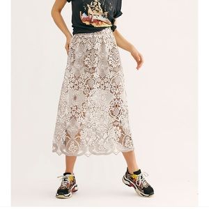 💐 NWT Free People Bella Lace MIDI Skirt 0